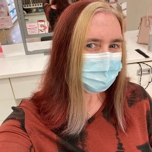 Meet your Posher, Casey